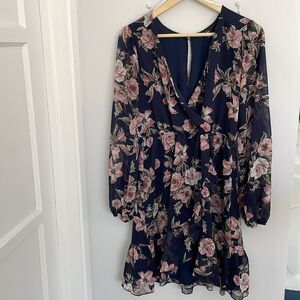 Lulus size L women’s navy blue floral dress